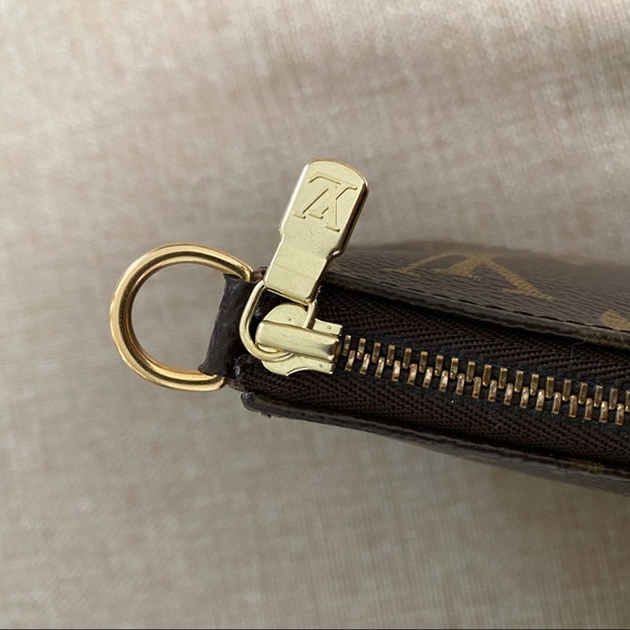 Louis Vuitton Pochette Accessories Bundle - Picture 10 of 14